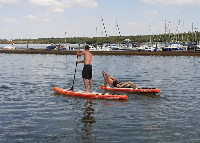 Lagrette Am Hainer بيت للعطل Neukieritzsch